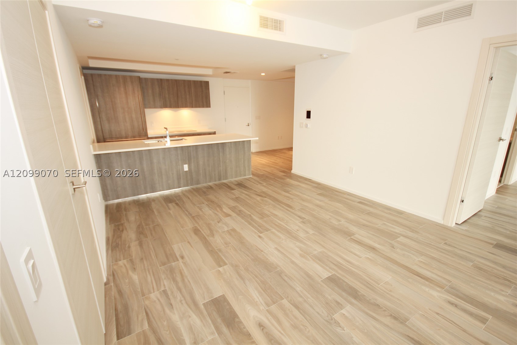 801 S Miami Ave #3710, Miami FL 33130