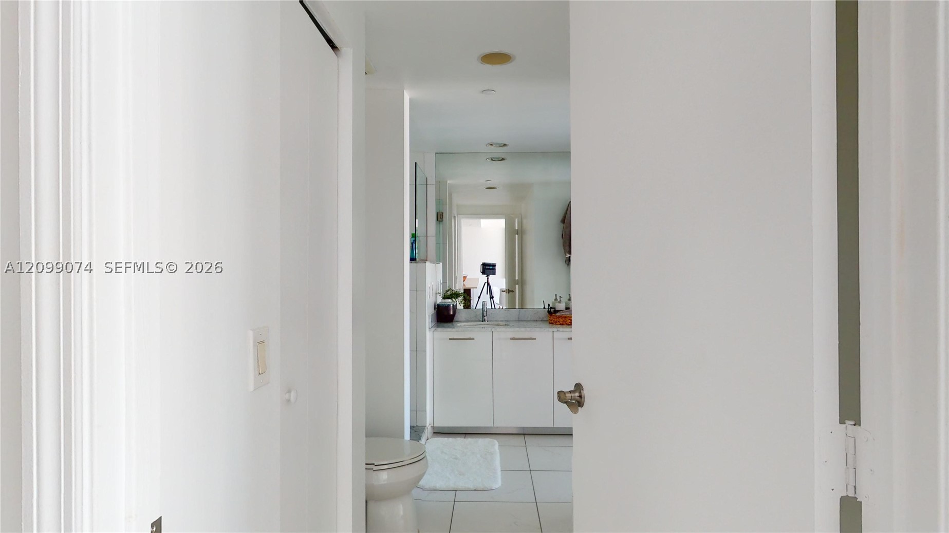 500 Brickell Ave #3405, Miami FL 33131