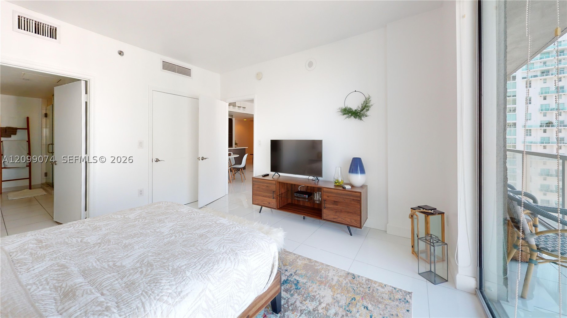 500 Brickell Ave #3405, Miami FL 33131
