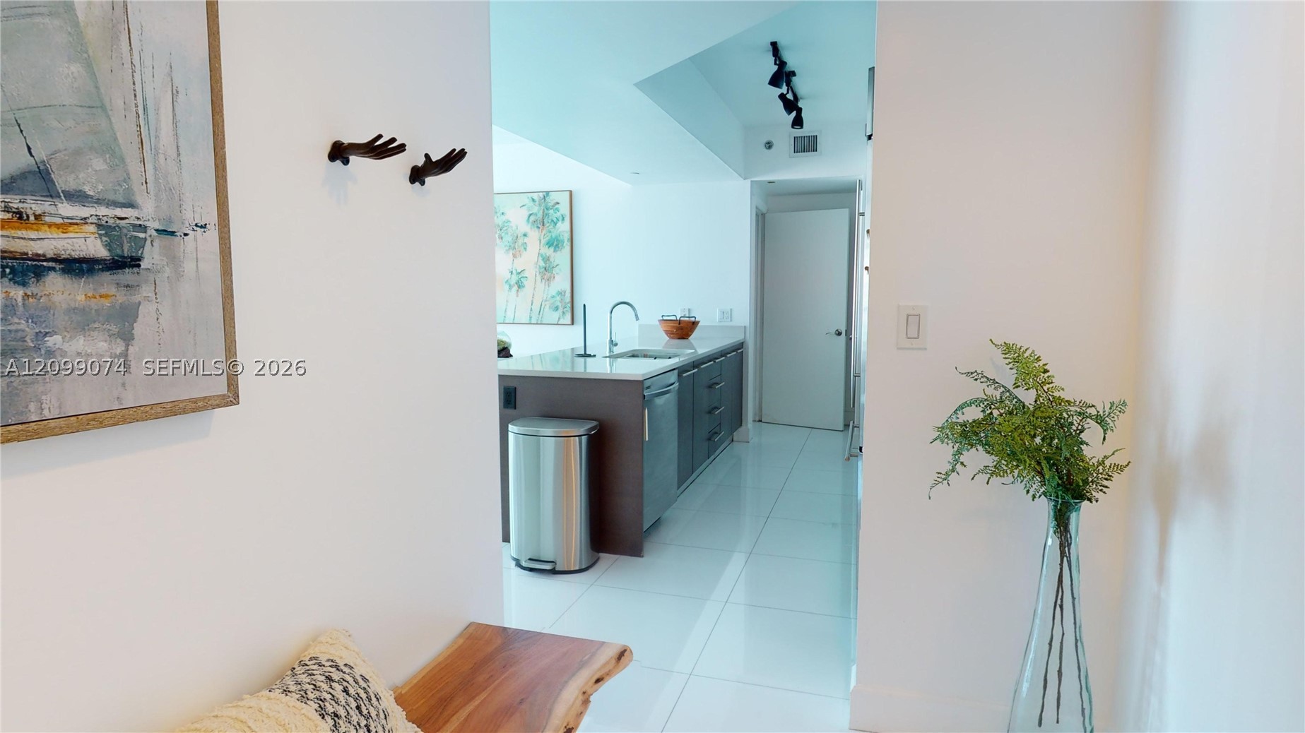 500 Brickell Ave #3405, Miami FL 33131