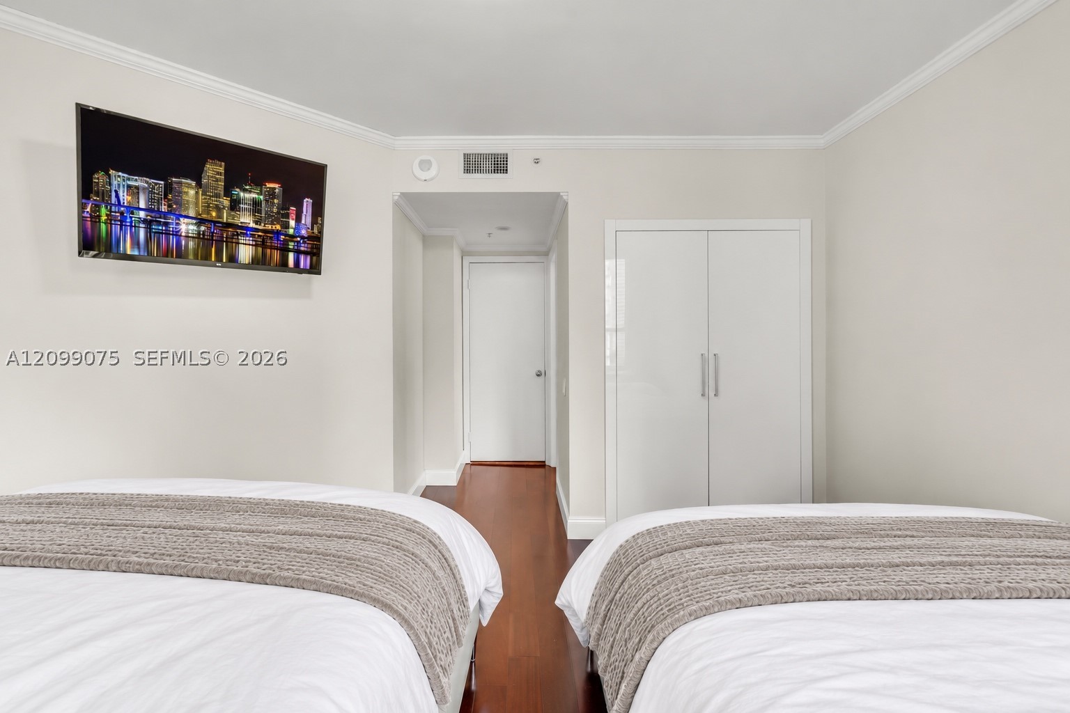 701 Brickell Key Blvd #1004, Miami FL 33131