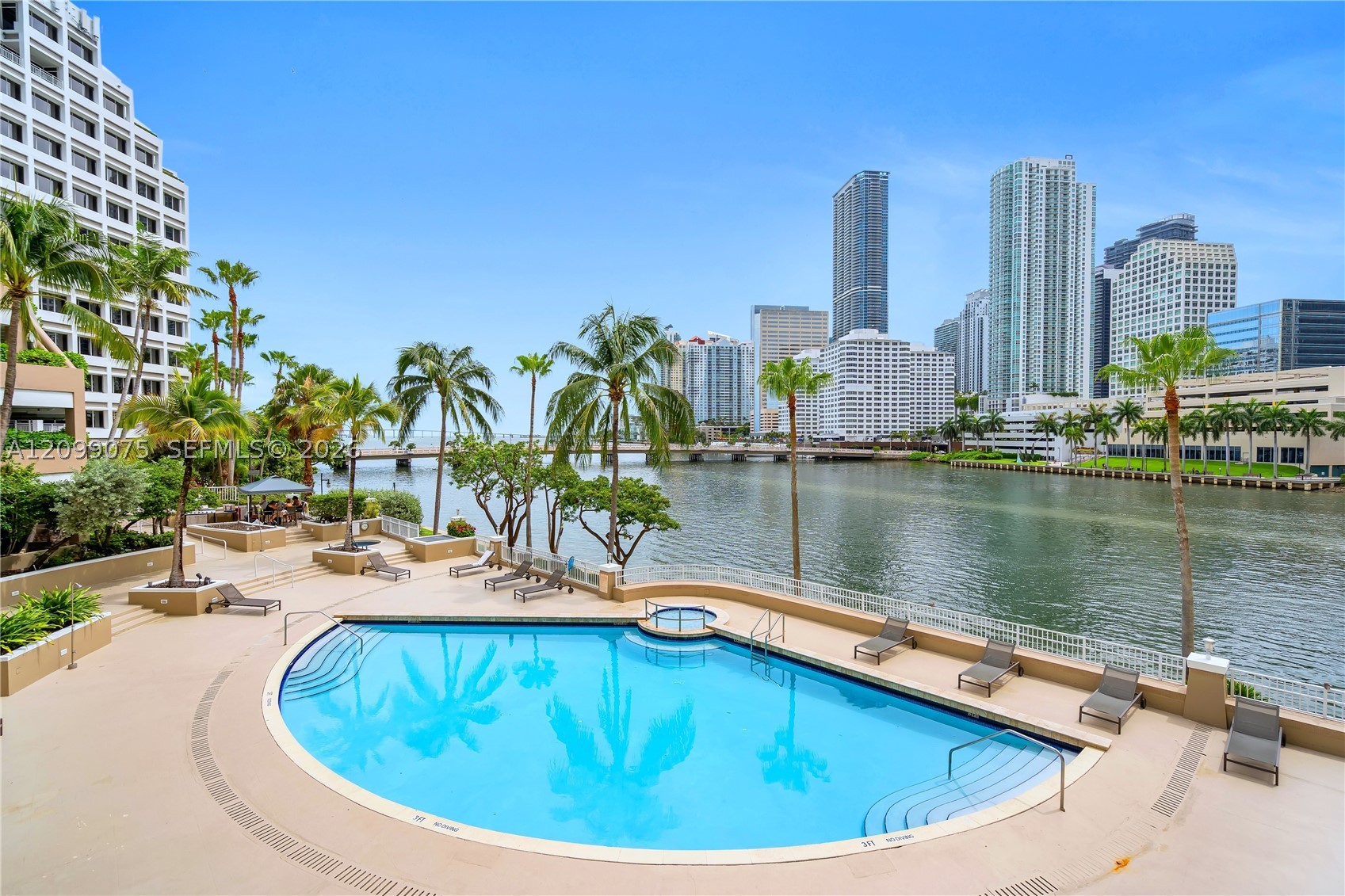 701 Brickell Key Blvd #1004, Miami FL 33131