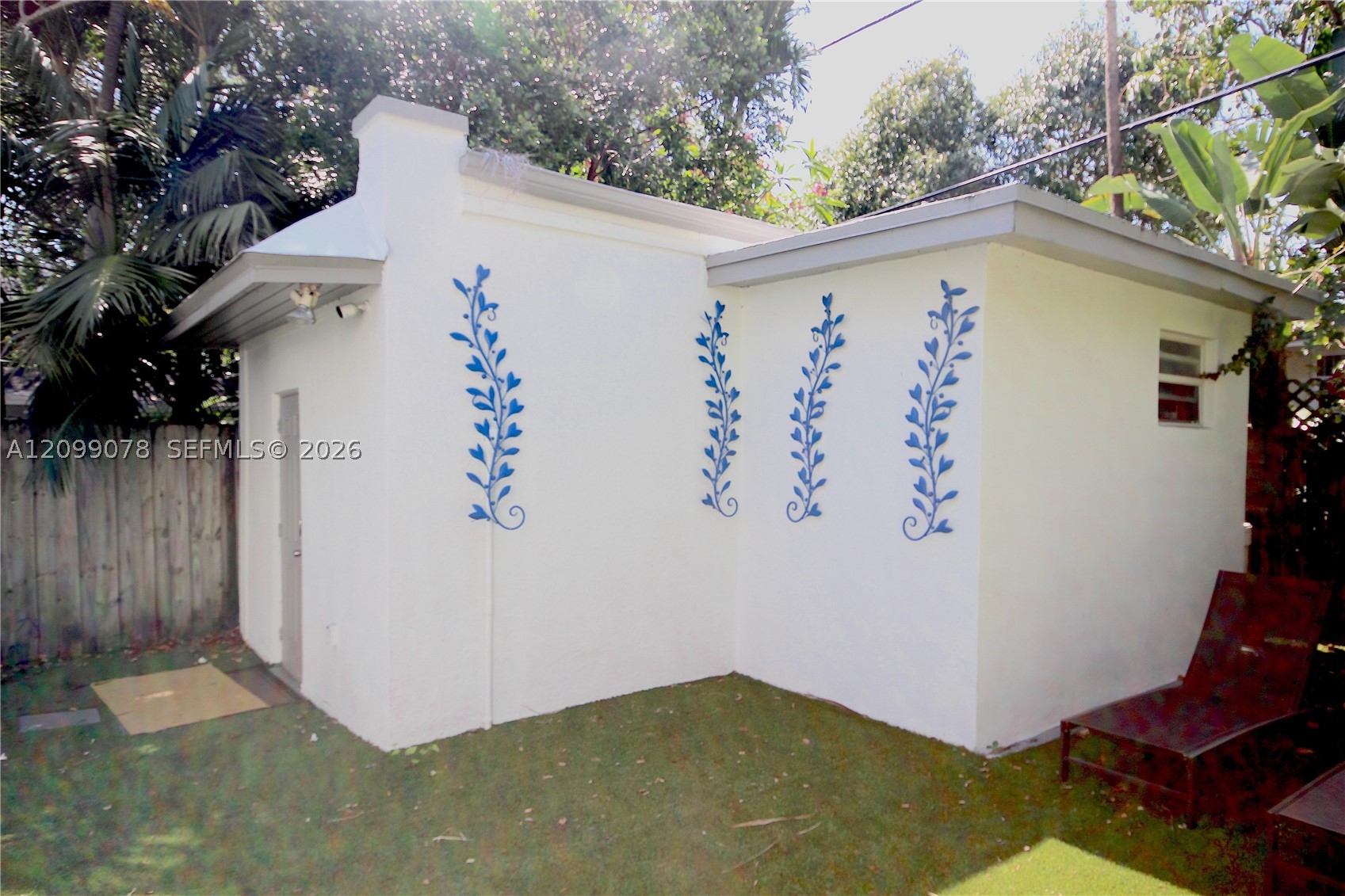 120 NE 44th St, Miami FL 33137