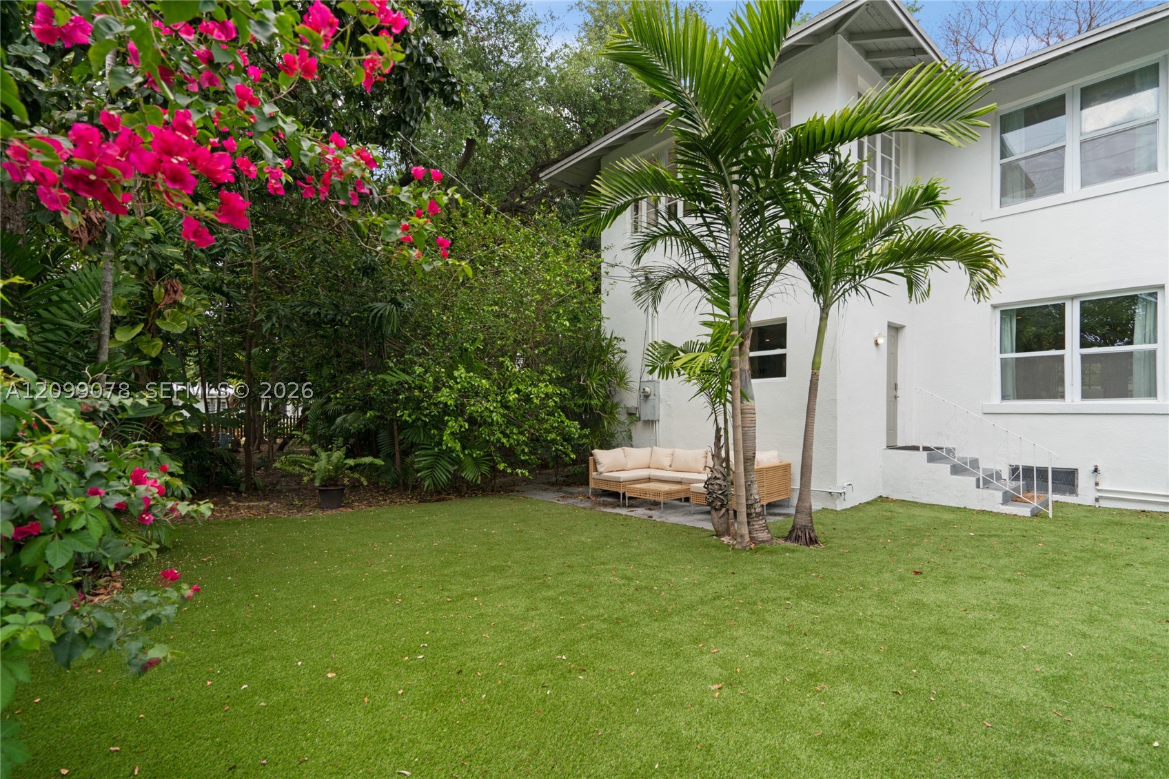 120 NE 44th St, Miami FL 33137