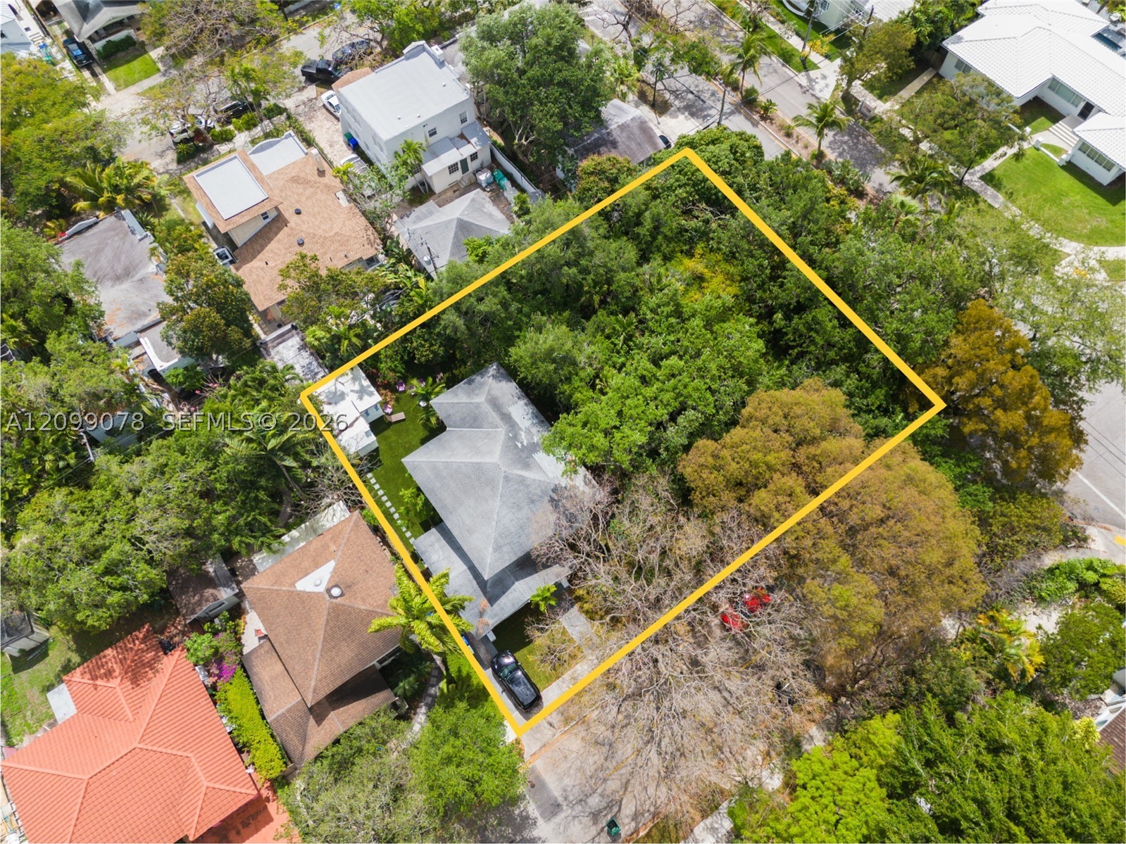 120 NE 44th St, Miami FL 33137