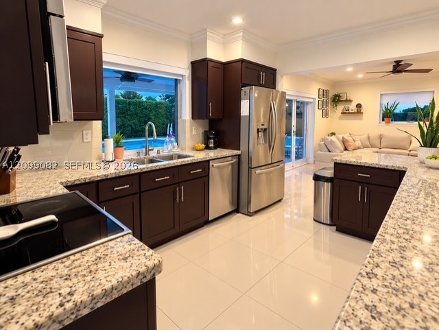 19900 SW 83rd Ave, Cutler Bay FL 33189