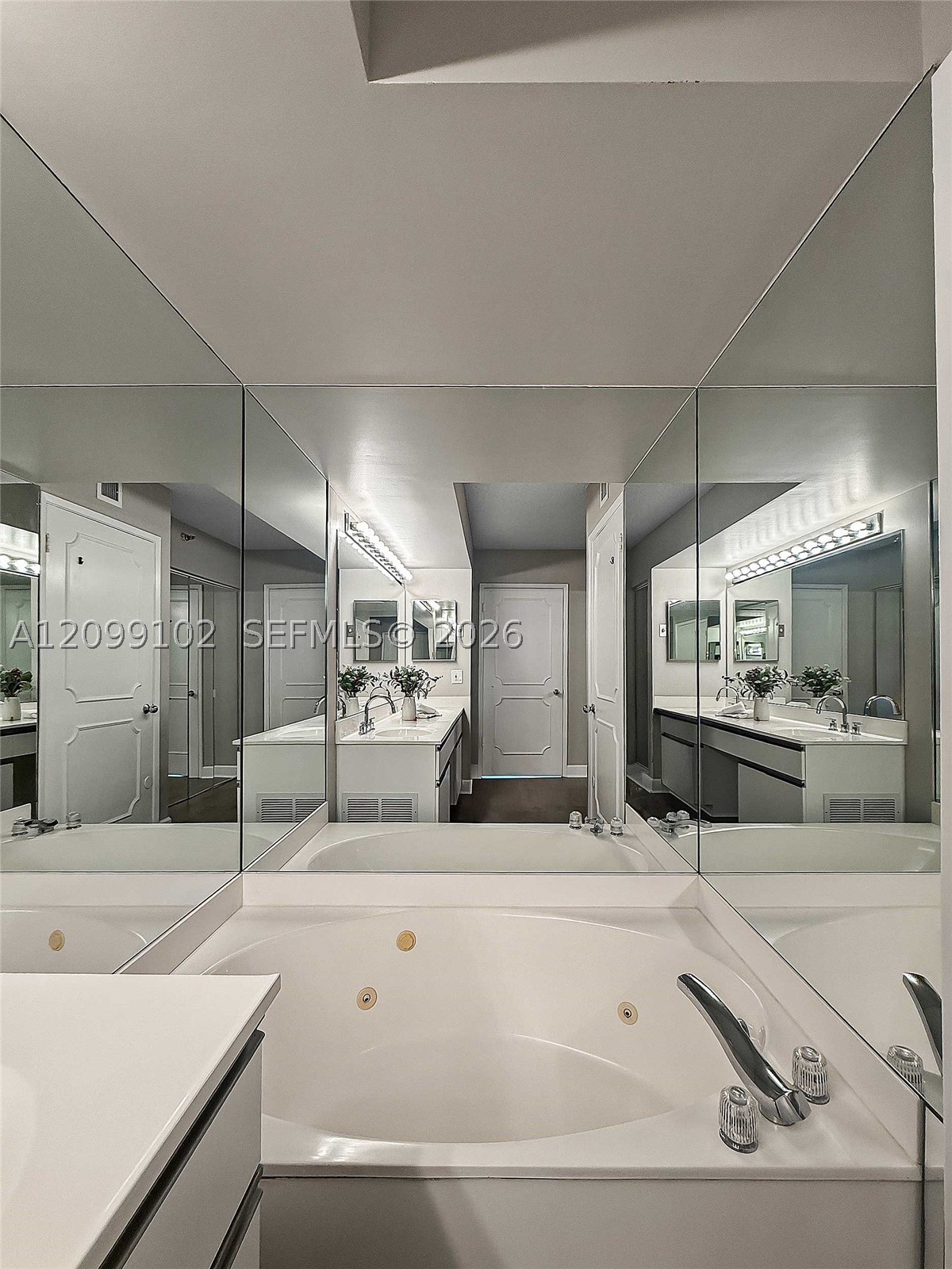 3400 NE 192nd St #1707, Aventura FL 33180