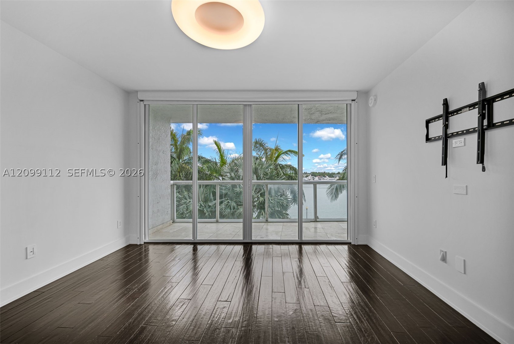 10 VENETIAN WAY #404, Miami Beach FL 33139