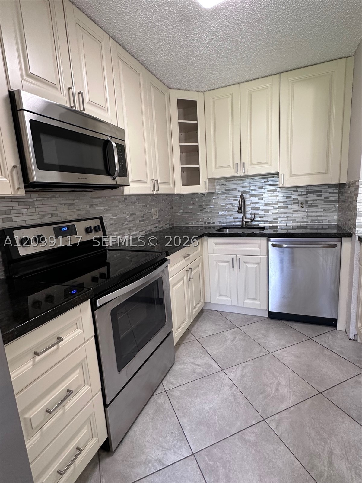 5515 Courtyard Dr #5515, Margate FL 33063