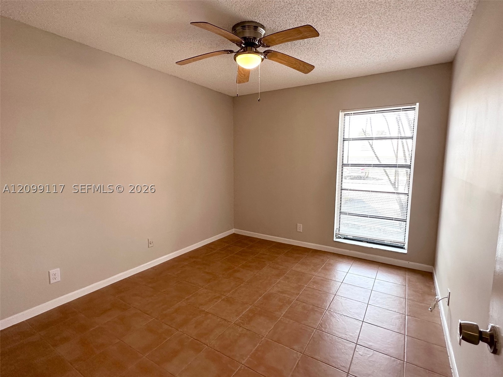 5515 Courtyard Dr #5515, Margate FL 33063