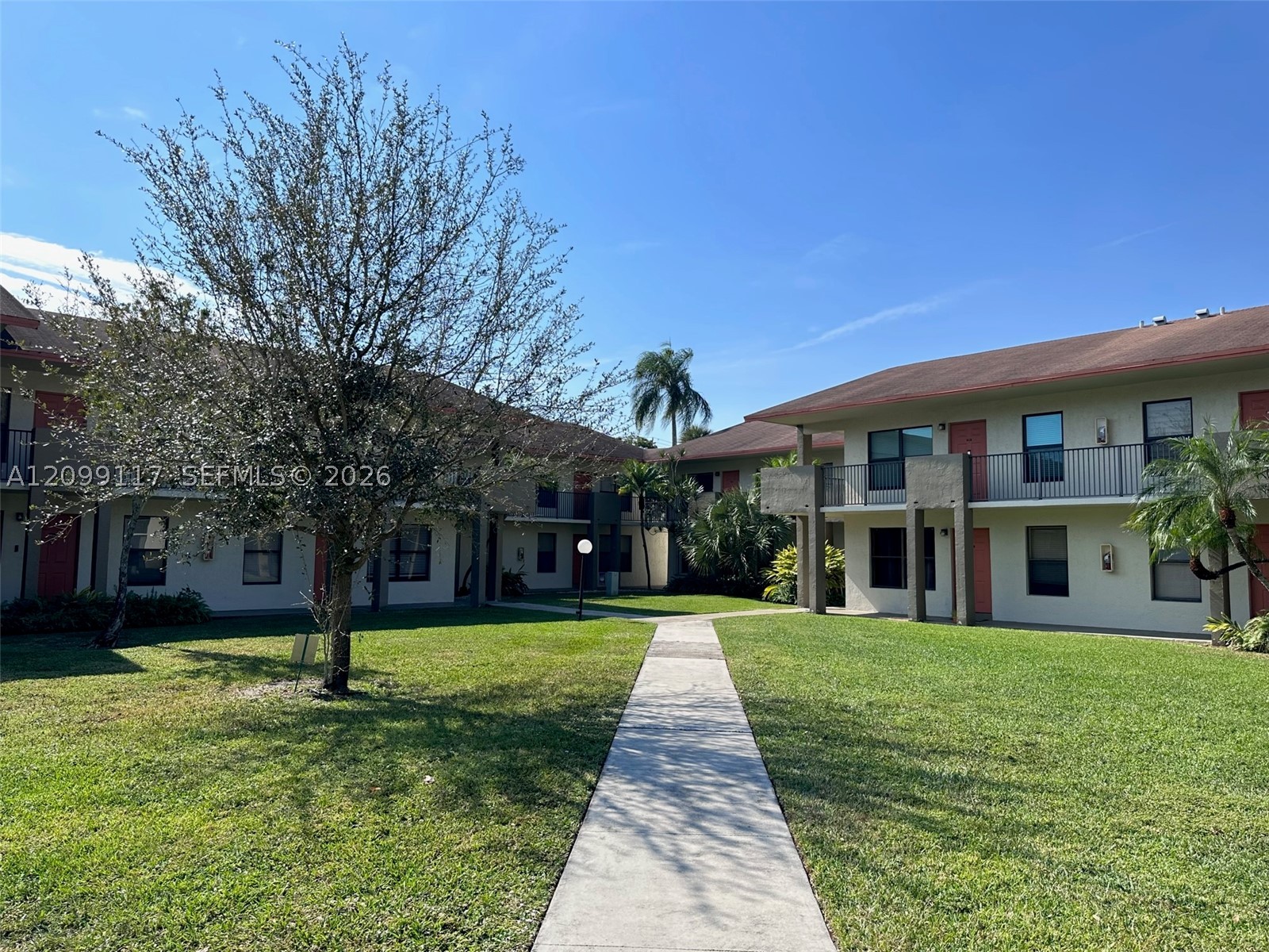 5515 Courtyard Dr #5515, Margate FL 33063