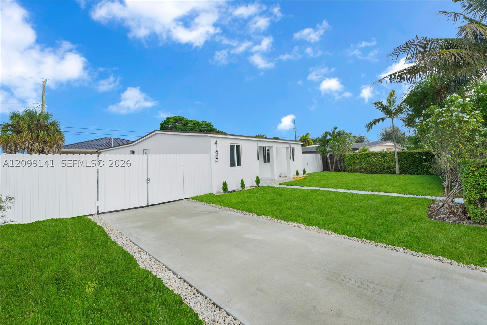 4135 SW 116th Ave, Miami FL 33165