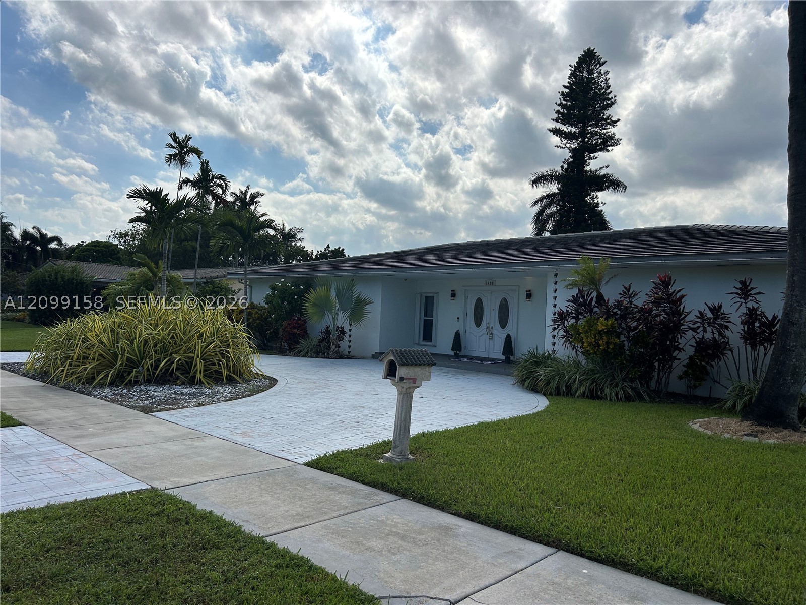 1490 Lenape Dr, Miami Springs FL 33166