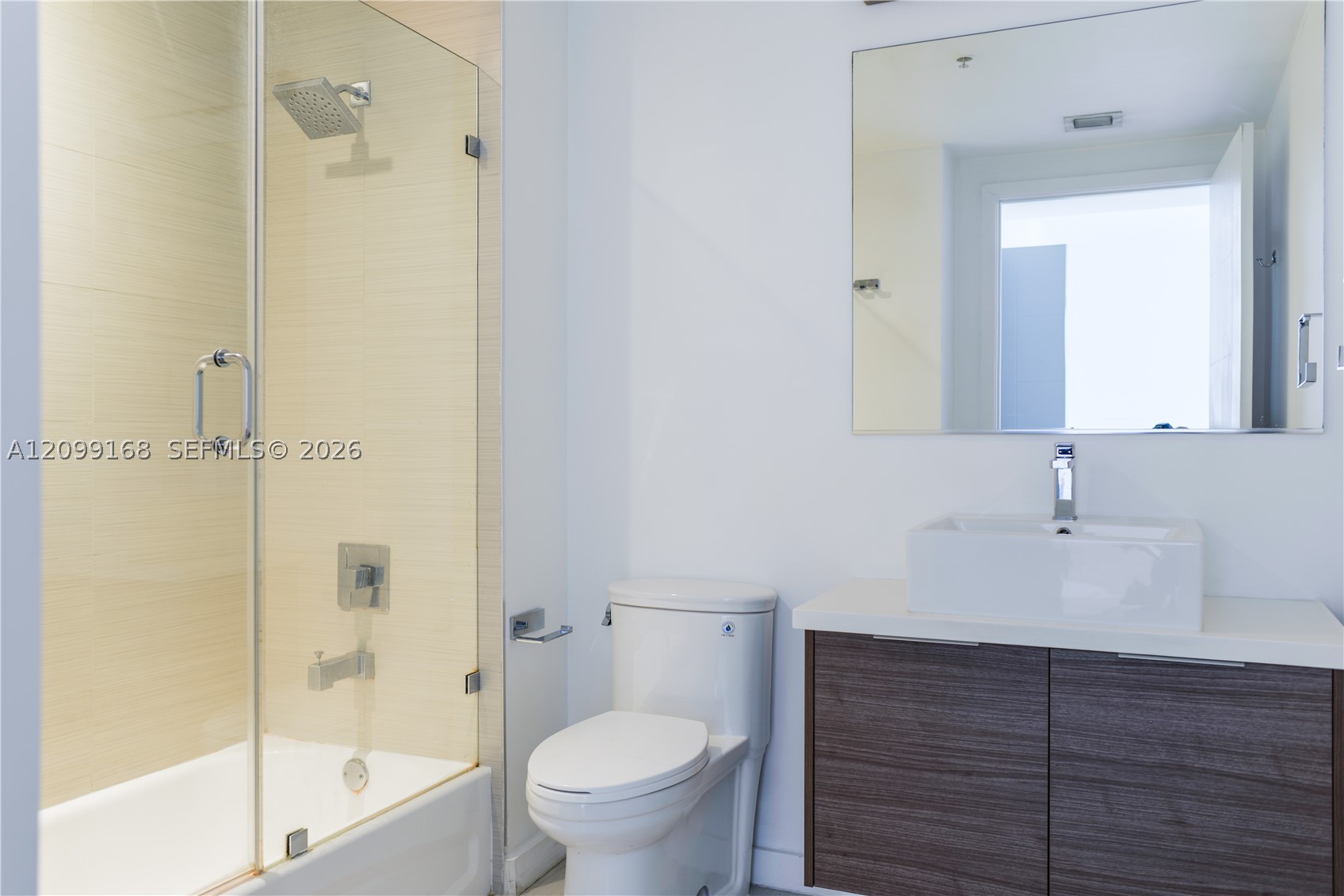 1010 SW 2nd Ave #1104, Miami FL 33130