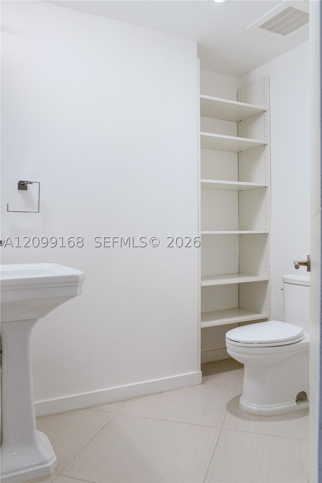 1010 SW 2nd Ave #1104, Miami FL 33130