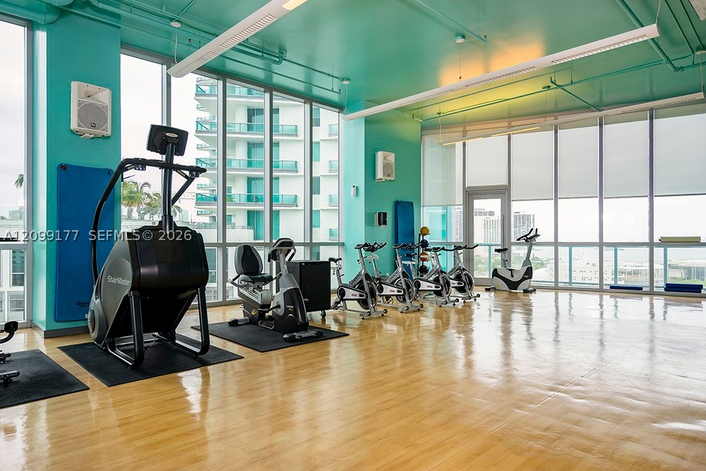 888 Biscayne Blvd #3703, Miami FL 33132
