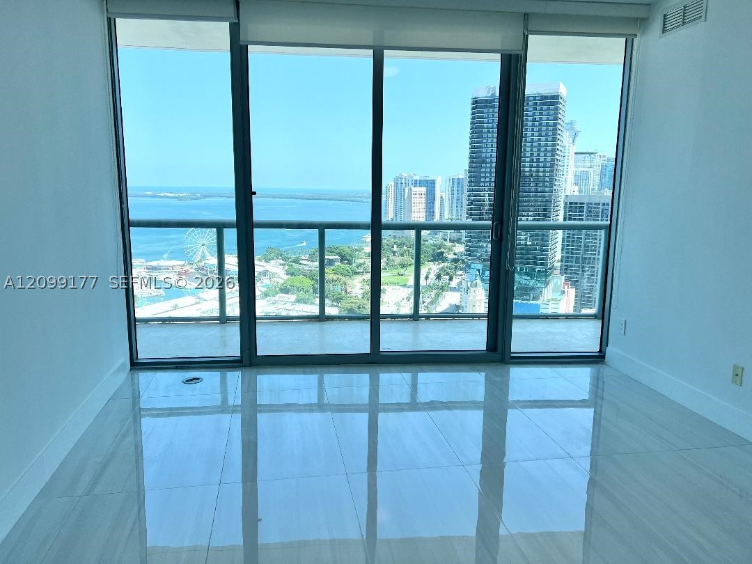 888 Biscayne Blvd #3703, Miami FL 33132
