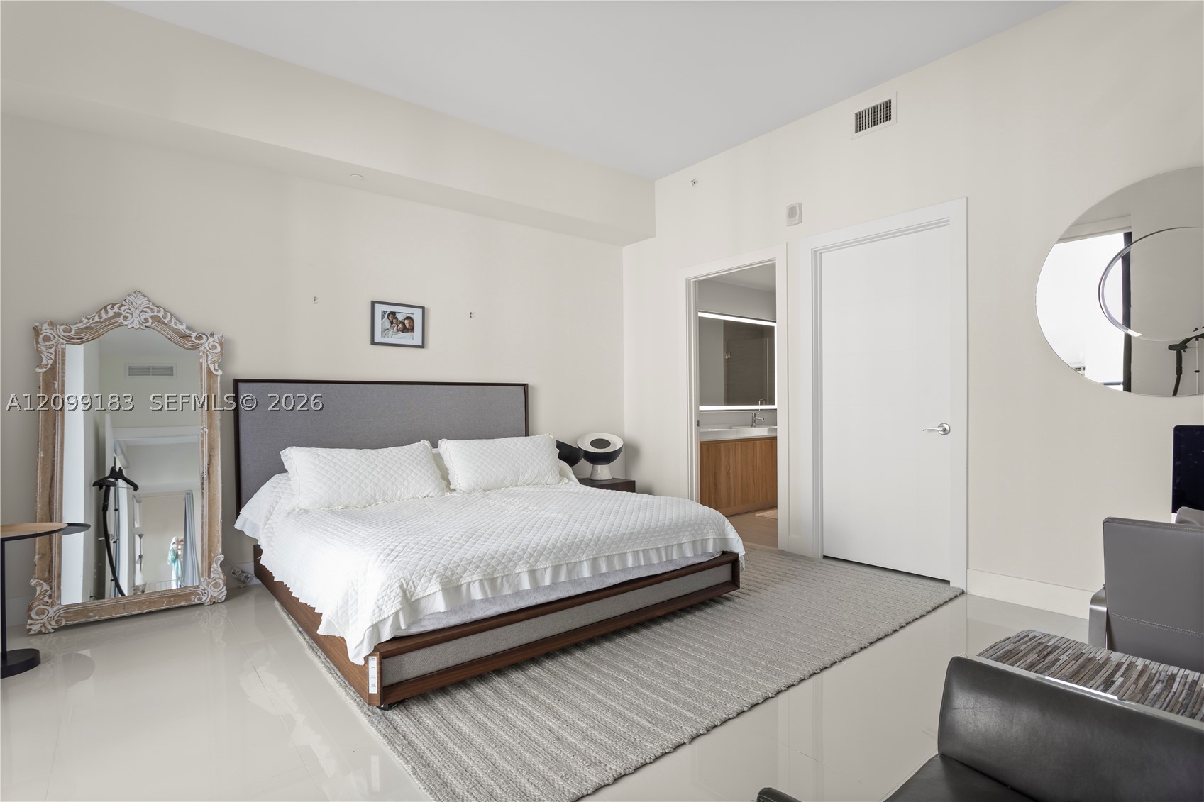 2960 NE 207th St #502, Aventura FL 33180