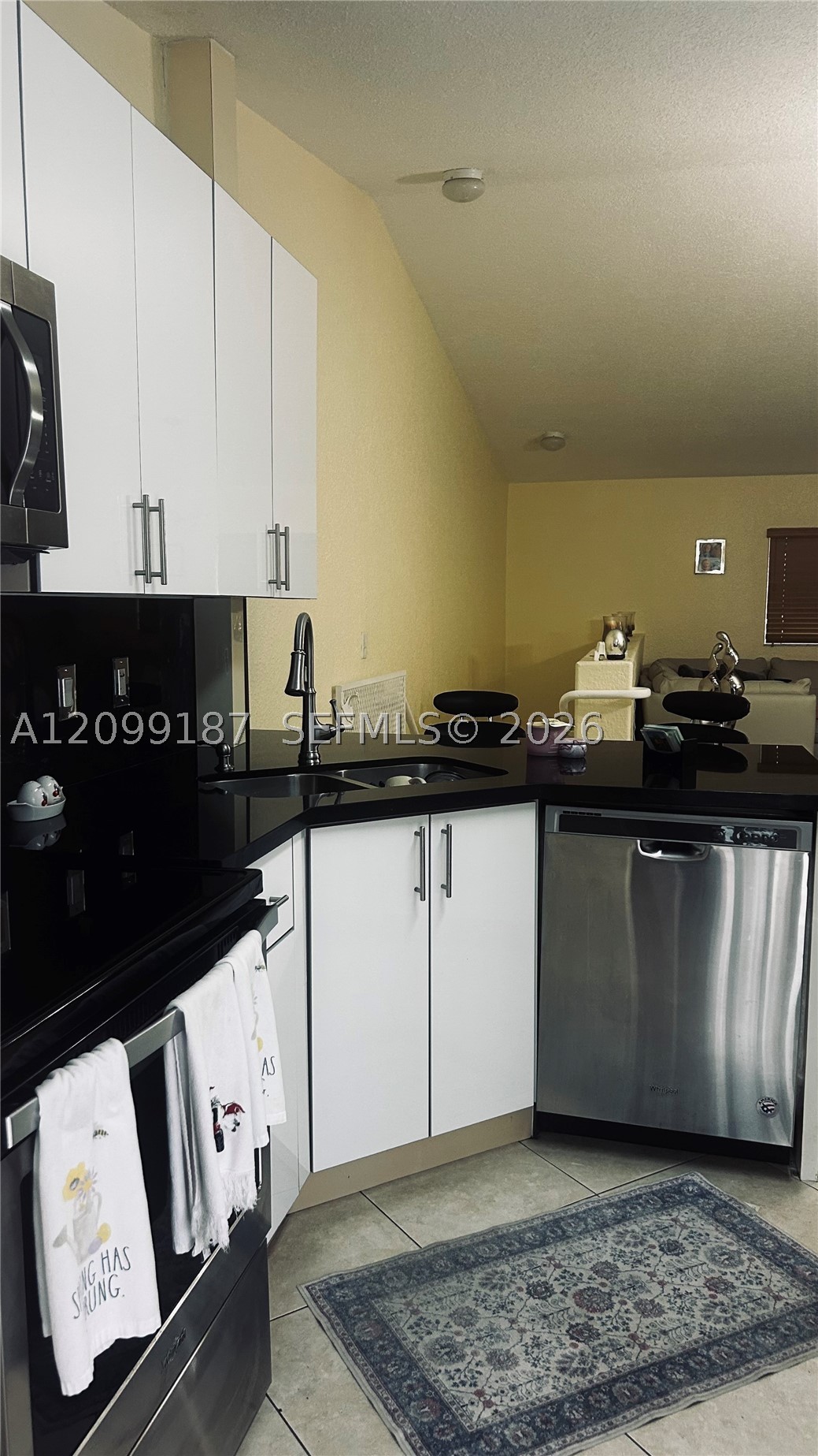10939 W Okeechobee Rd #201, Hialeah Gardens FL 33018
