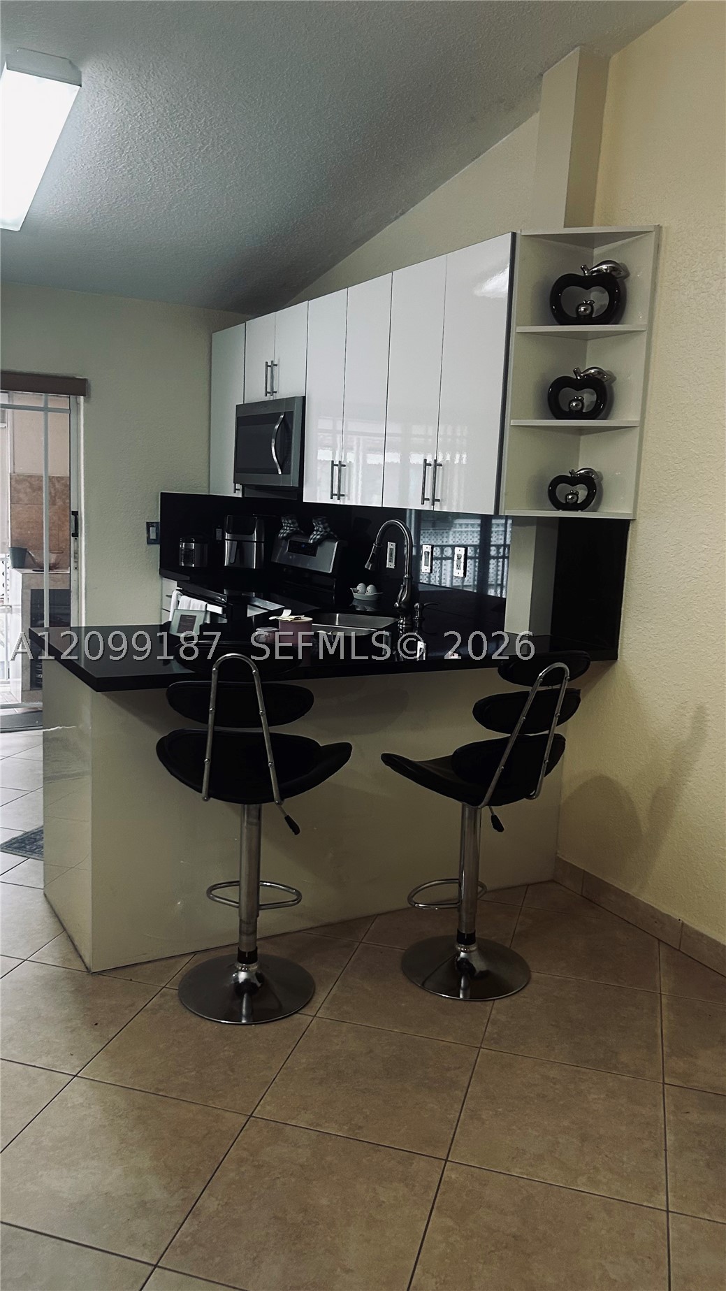 10939 W Okeechobee Rd #201, Hialeah Gardens FL 33018