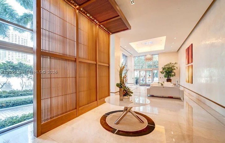 1060 Brickell Ave #811, Miami FL 33131