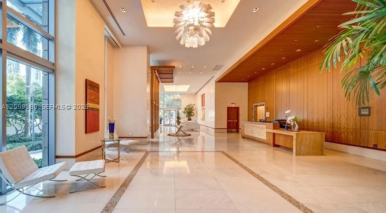 1060 Brickell Ave #811, Miami FL 33131