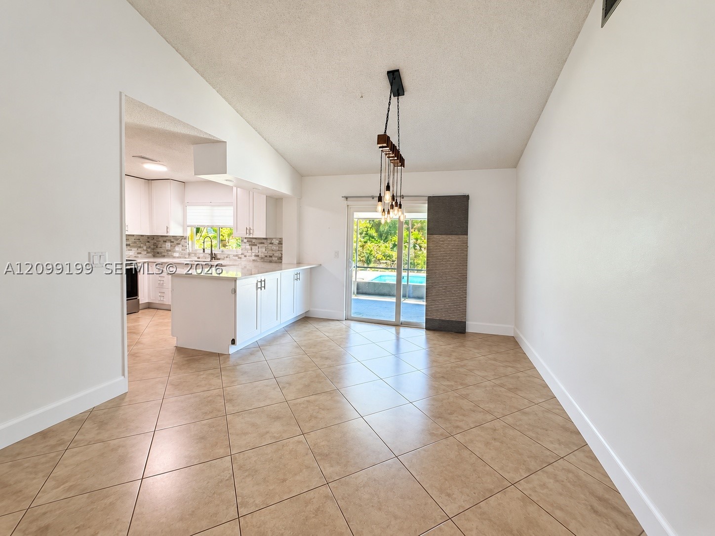 8212 SW 13th St, North Lauderdale FL 33068