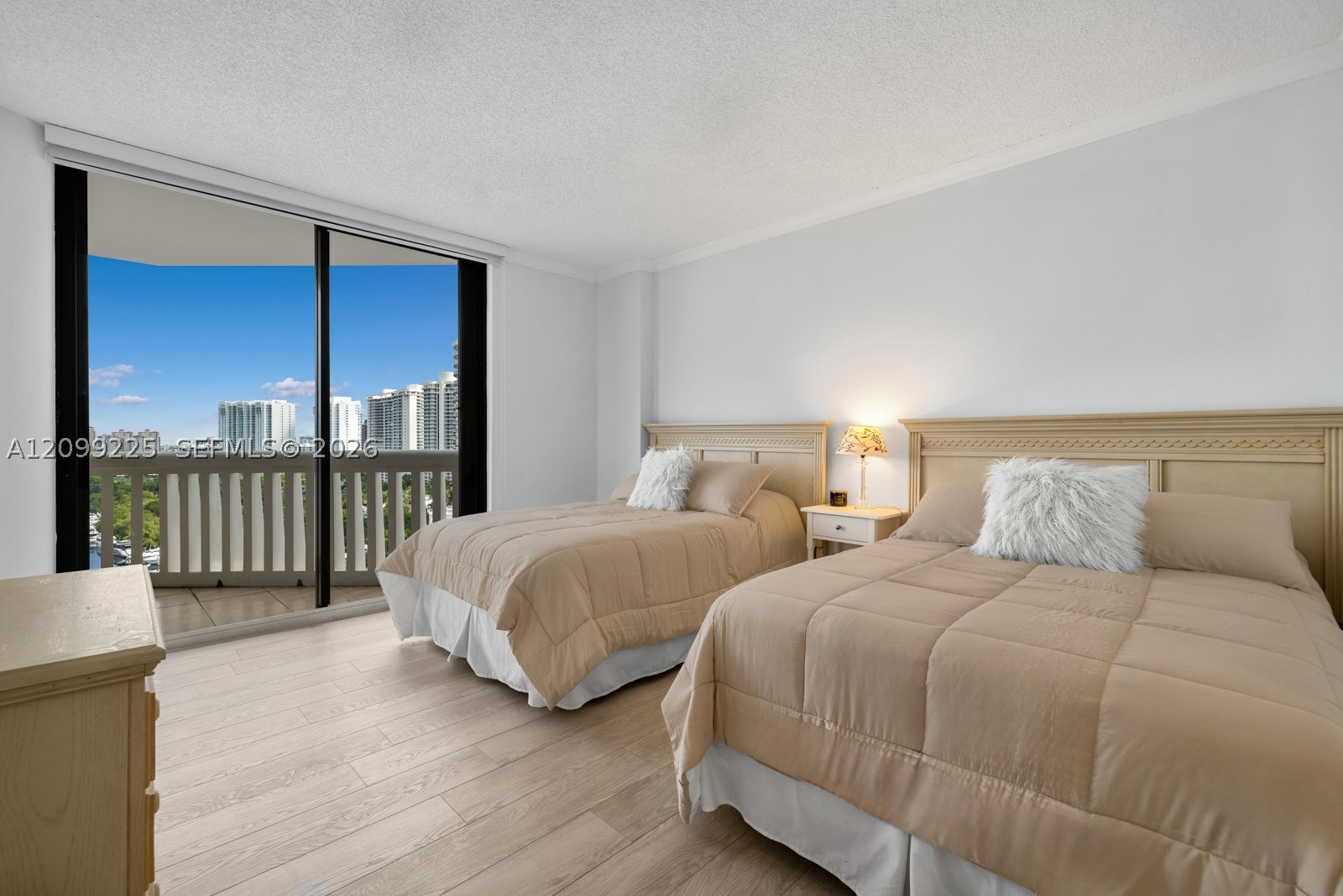 2000 Island Blvd #1710, Aventura FL 33160