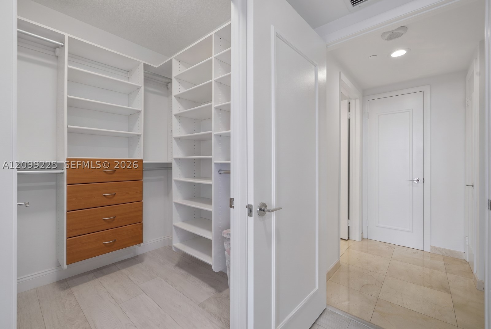 2000 Island Blvd #1710, Aventura FL 33160