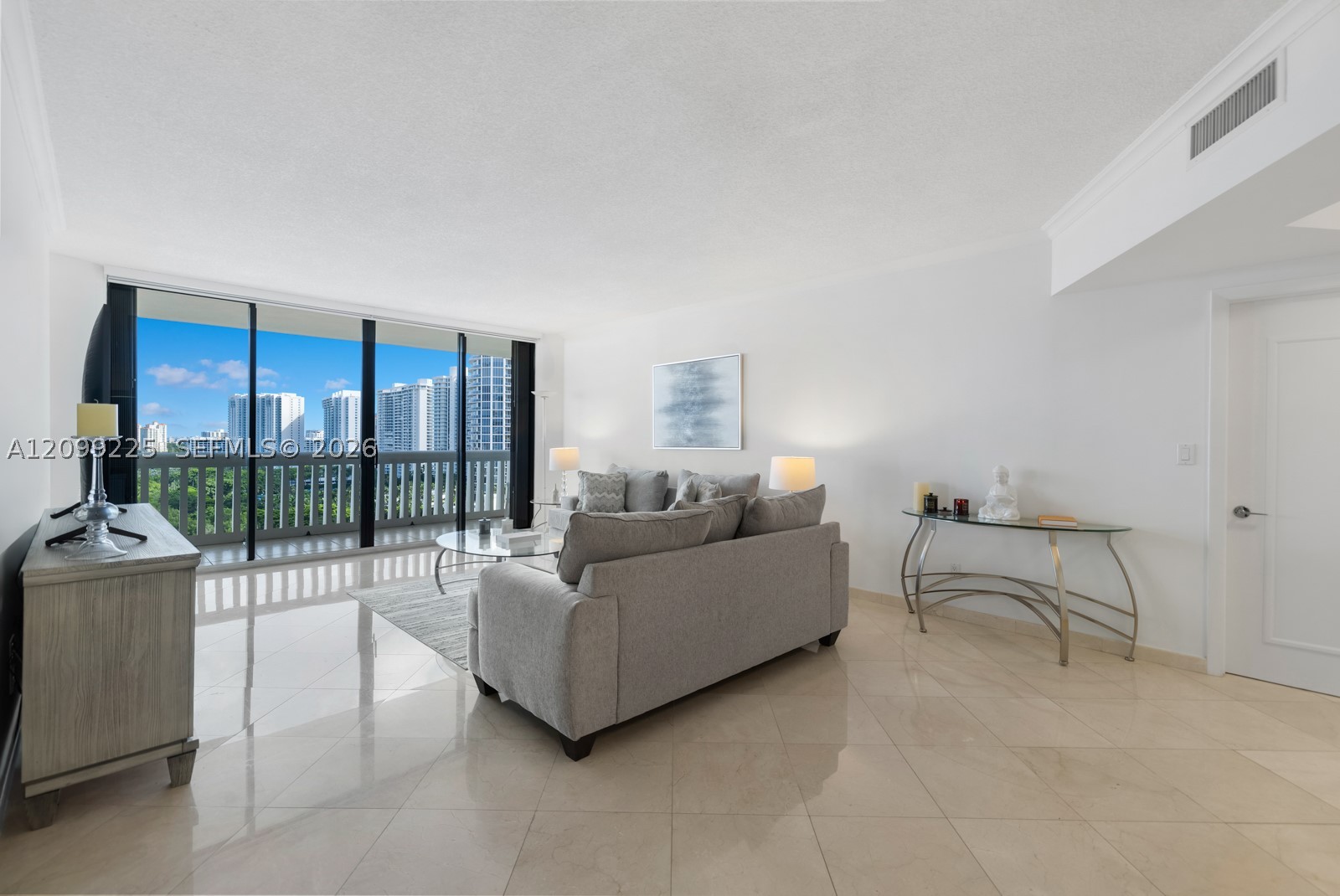 2000 Island Blvd #1710, Aventura FL 33160