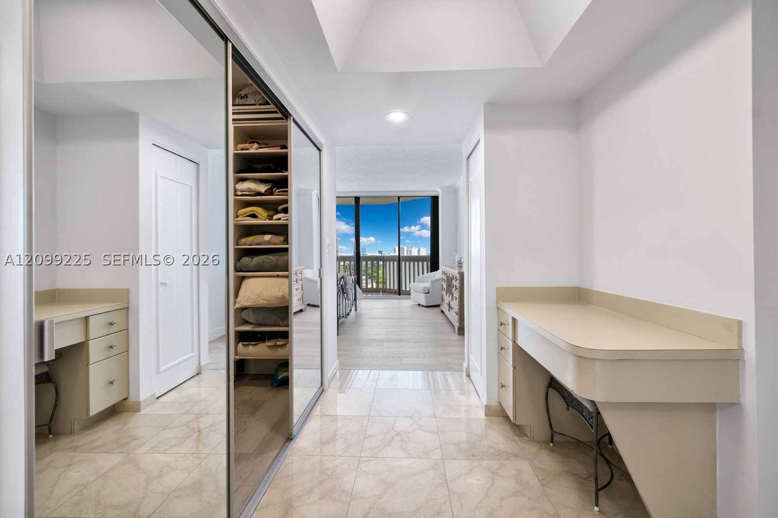 2000 Island Blvd #1710, Aventura FL 33160