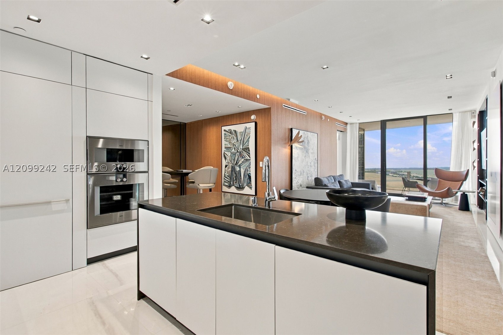 300 Biscayne Blvd Way #5105W, Miami FL 33131