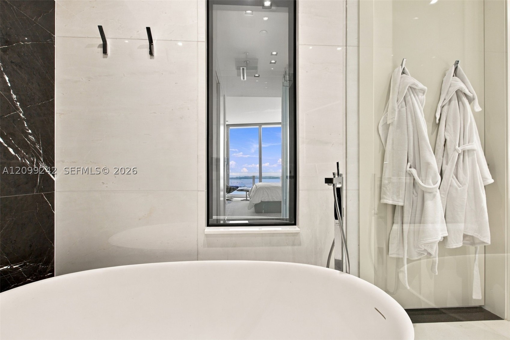 300 Biscayne Blvd Way #5105W, Miami FL 33131