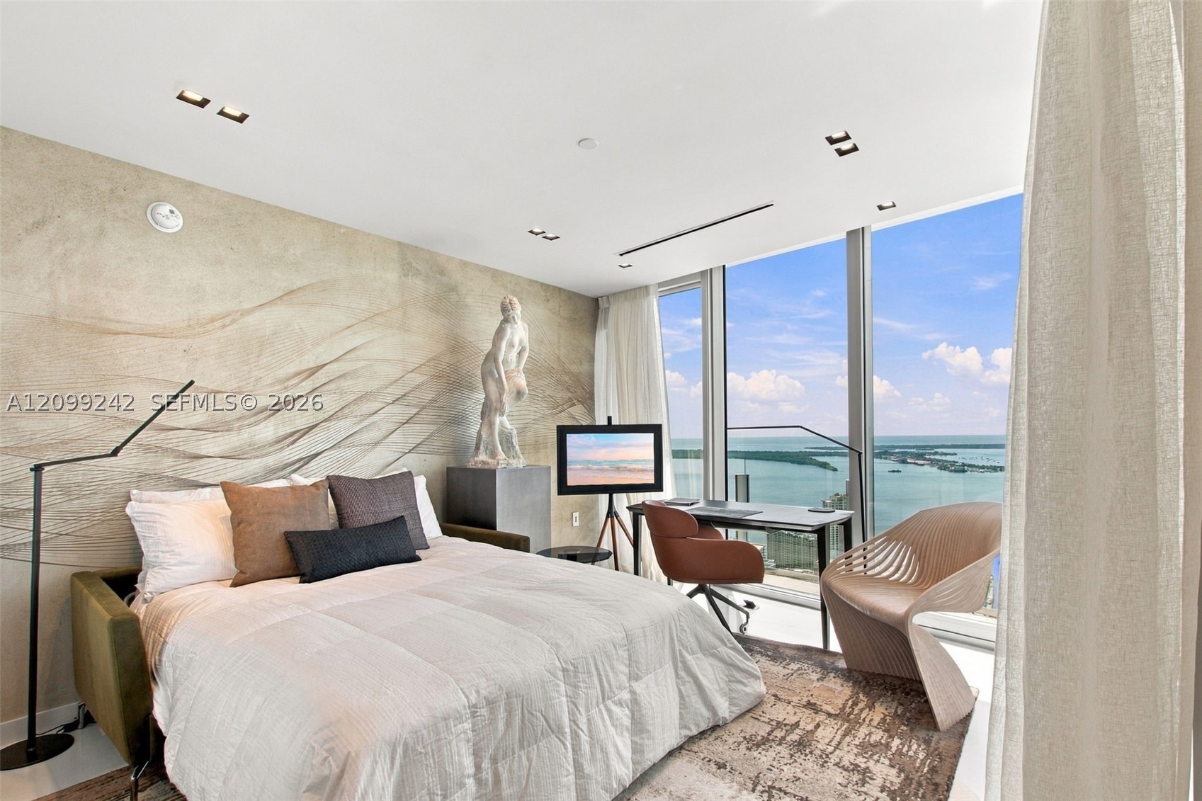 300 Biscayne Blvd Way #5105W, Miami FL 33131