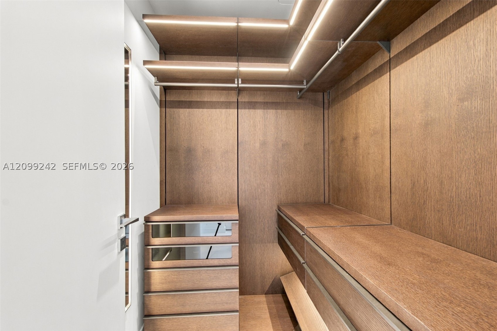 300 Biscayne Blvd Way #5105W, Miami FL 33131
