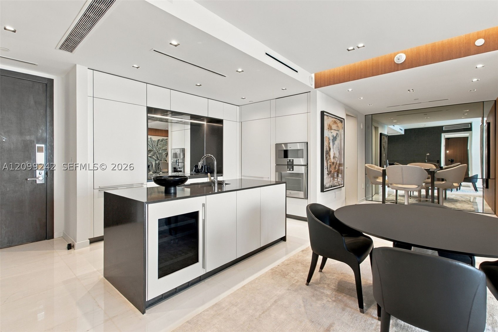 300 Biscayne Blvd Way #5105W, Miami FL 33131