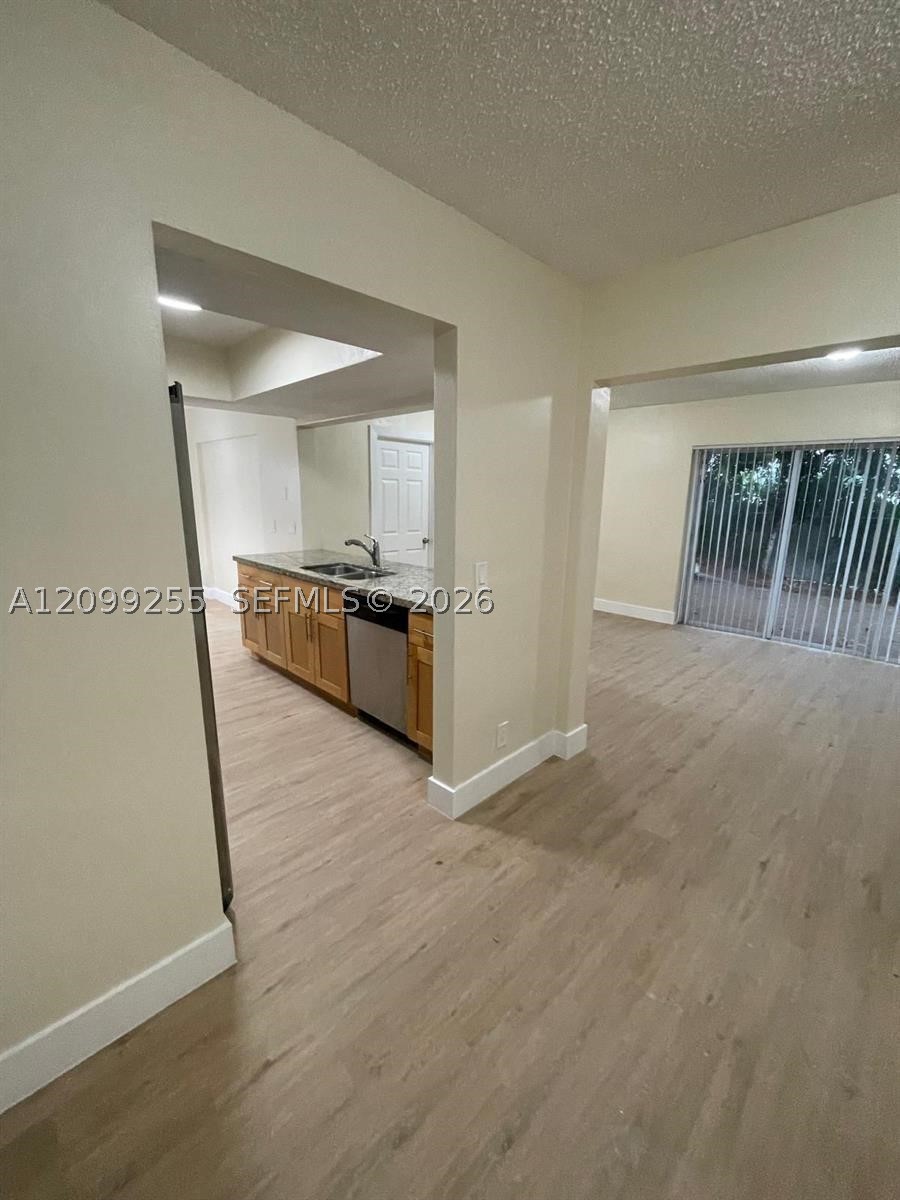 4986 SW 7th St, Margate FL 33068