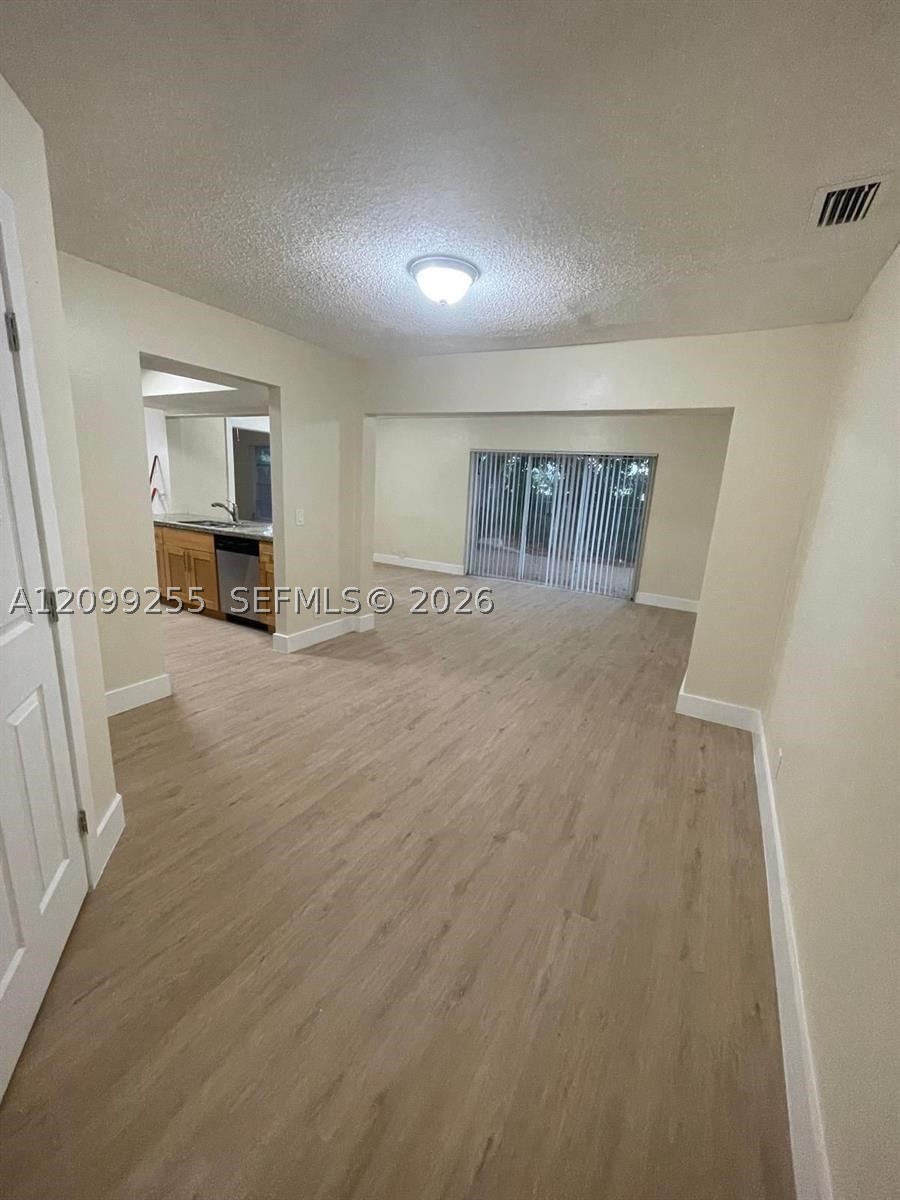 4986 SW 7th St, Margate FL 33068