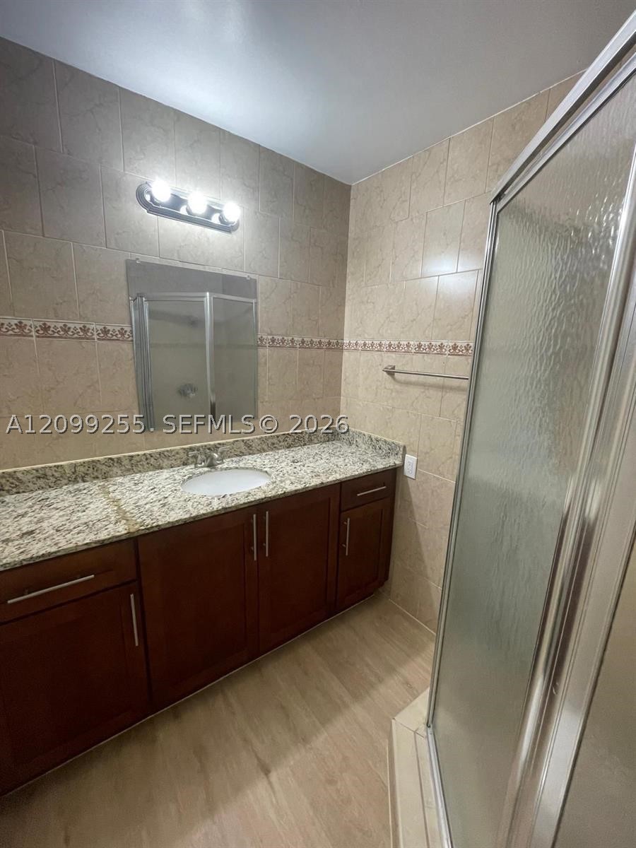 4986 SW 7th St, Margate FL 33068