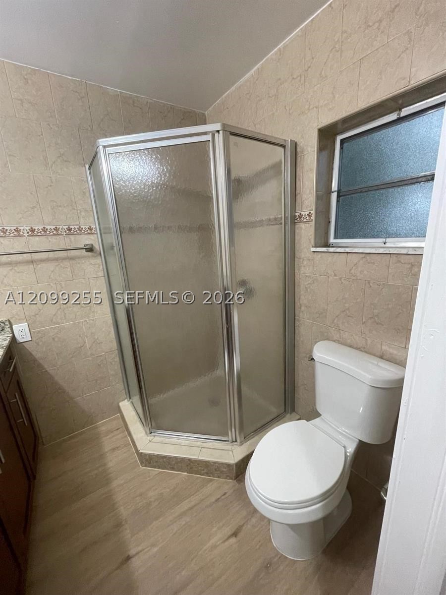 4986 SW 7th St, Margate FL 33068