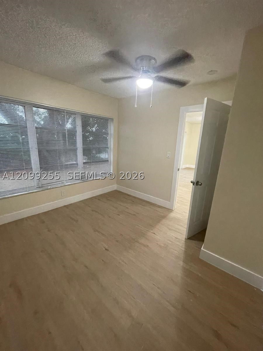 4986 SW 7th St, Margate FL 33068