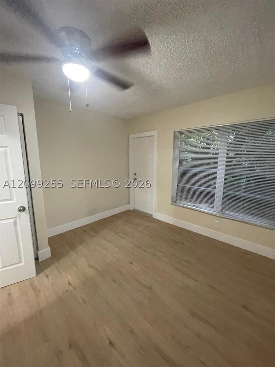 4986 SW 7th St, Margate FL 33068