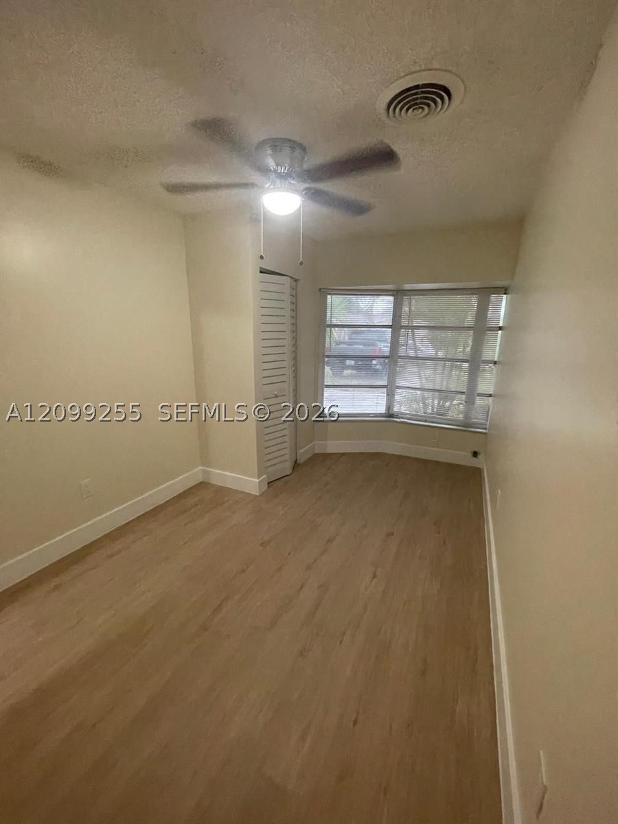 4986 SW 7th St, Margate FL 33068