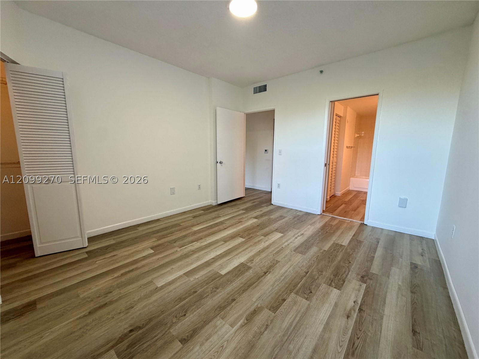 19901 E Country Club Dr #2103, Aventura FL 33180