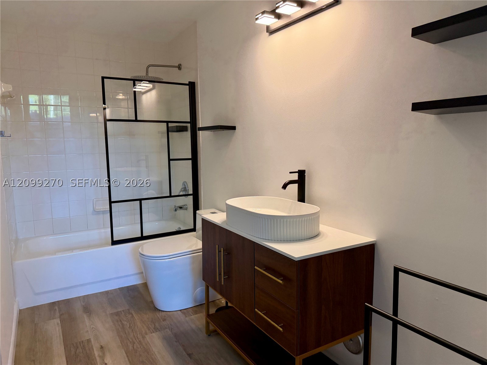 19901 E Country Club Dr #2103, Aventura FL 33180