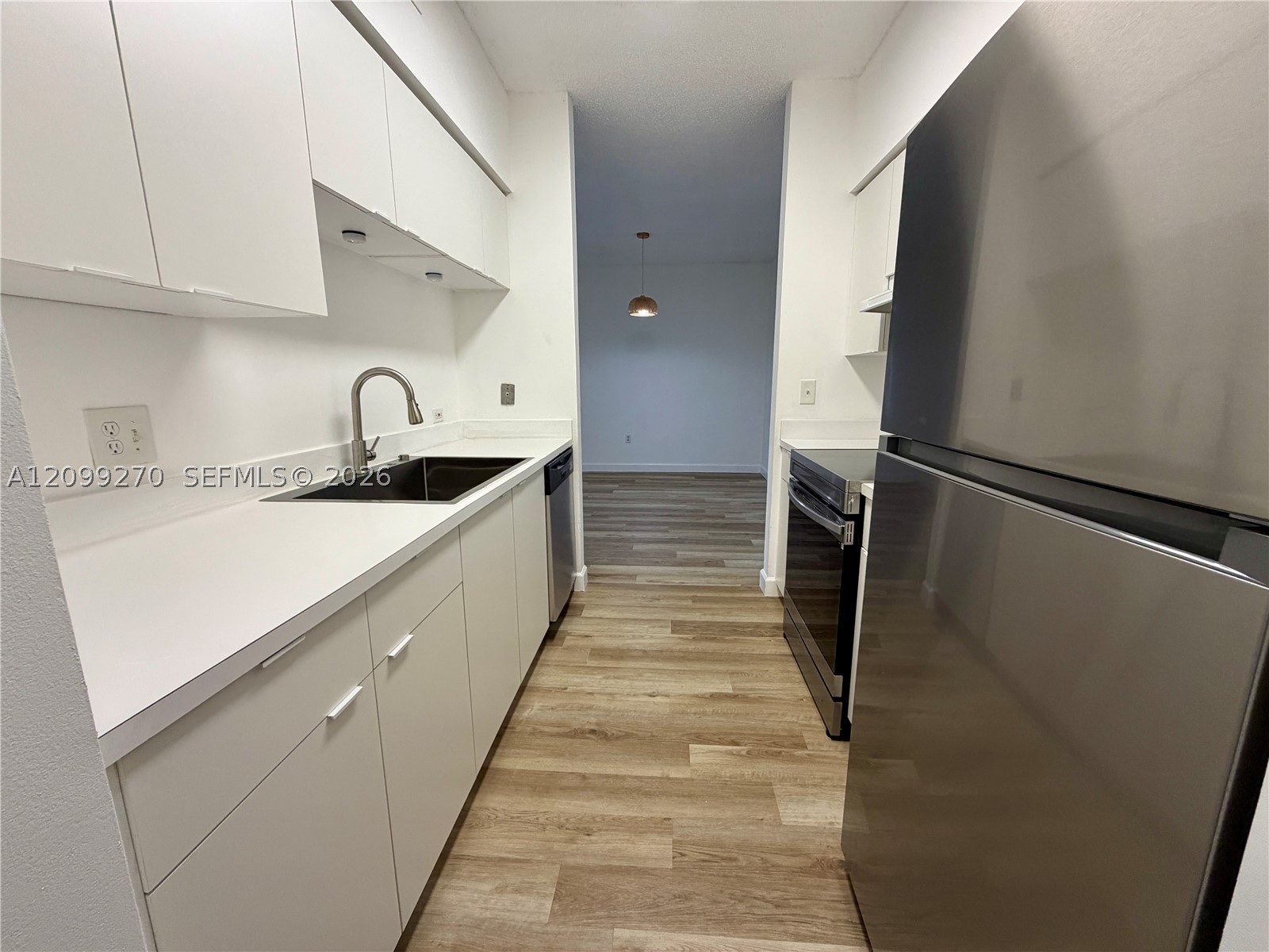 19901 E Country Club Dr #2103, Aventura FL 33180