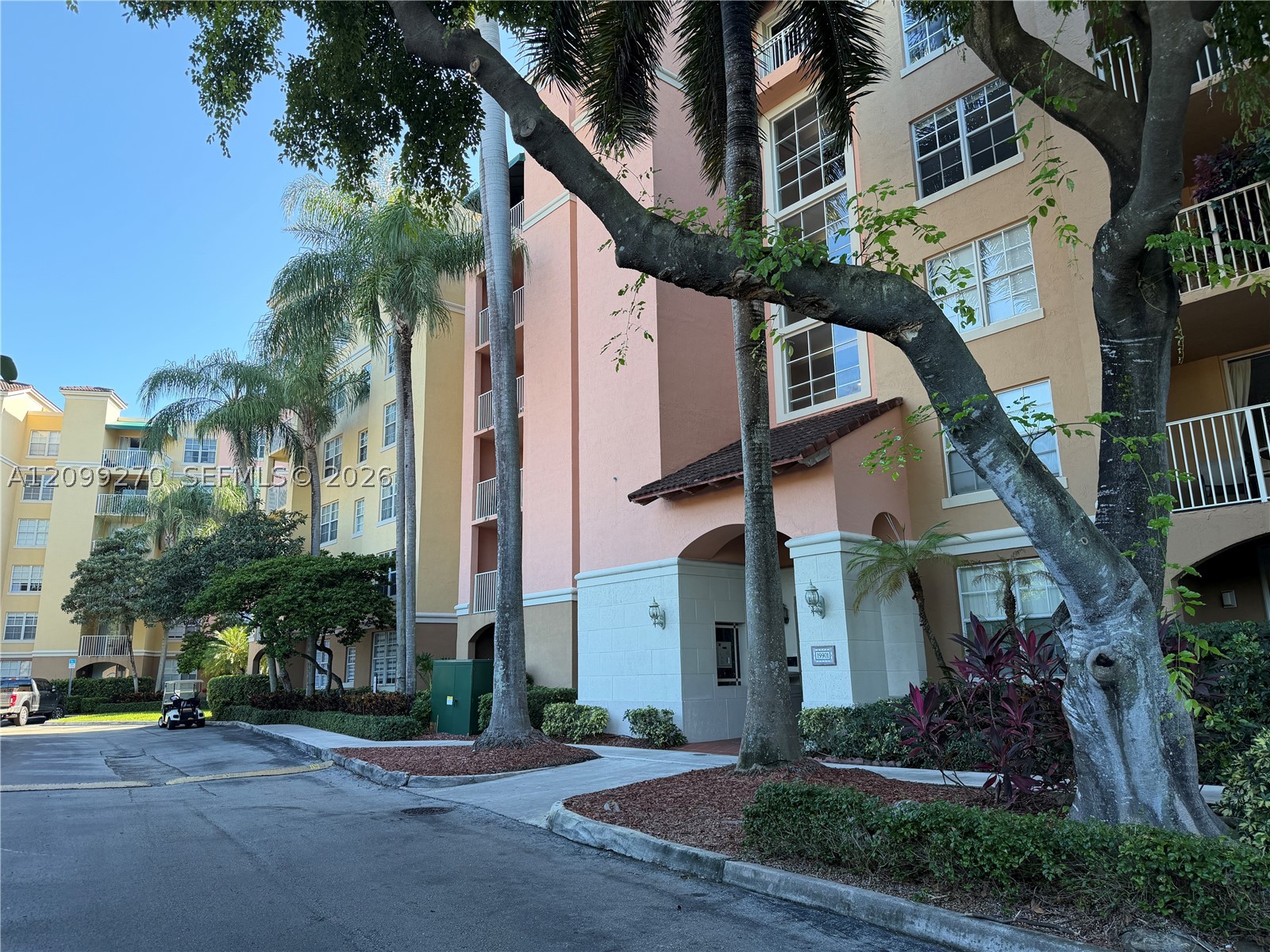 19901 E Country Club Dr #2103, Aventura FL 33180