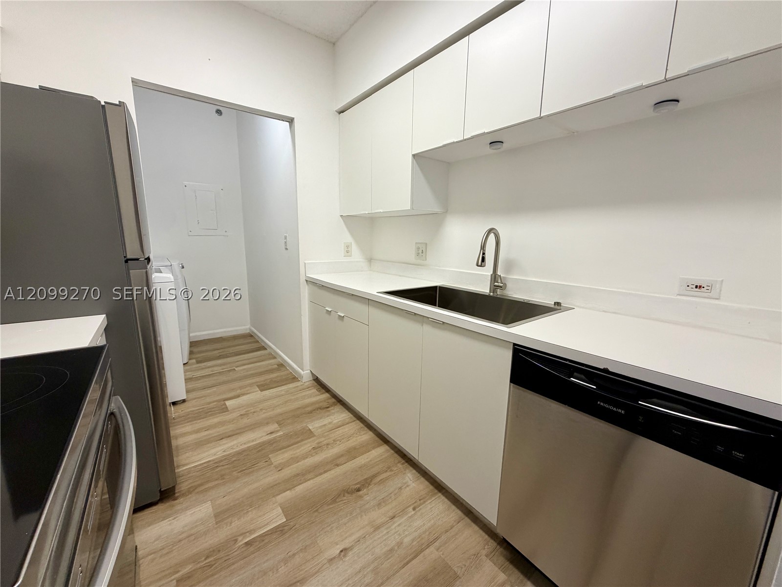 19901 E Country Club Dr #2103, Aventura FL 33180