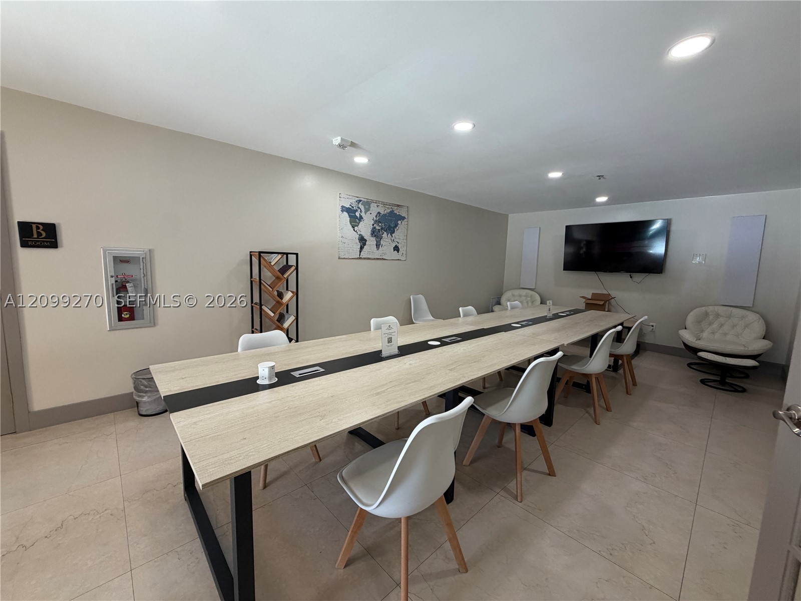 19901 E Country Club Dr #2103, Aventura FL 33180