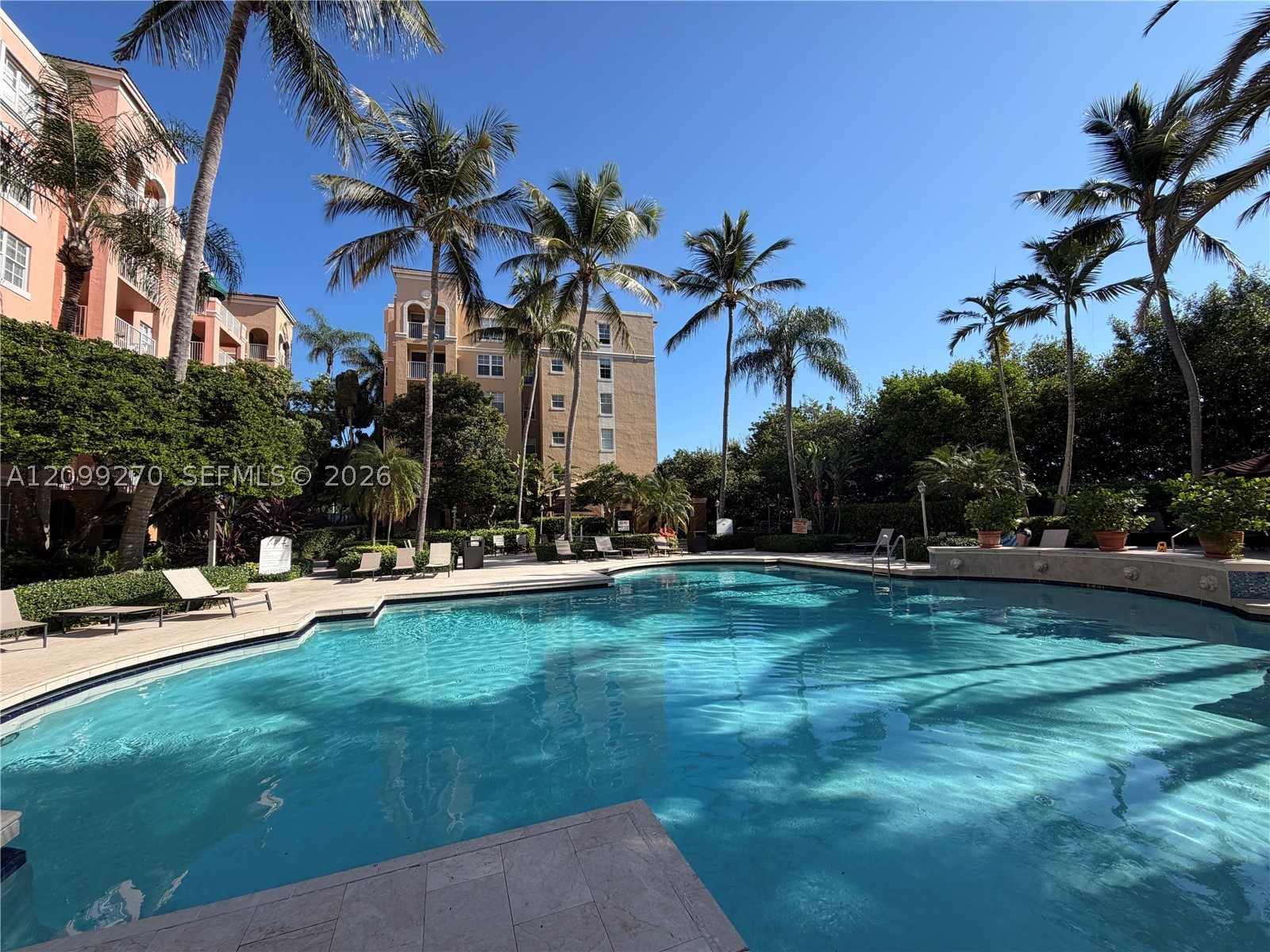 19901 E Country Club Dr #2103, Aventura FL 33180